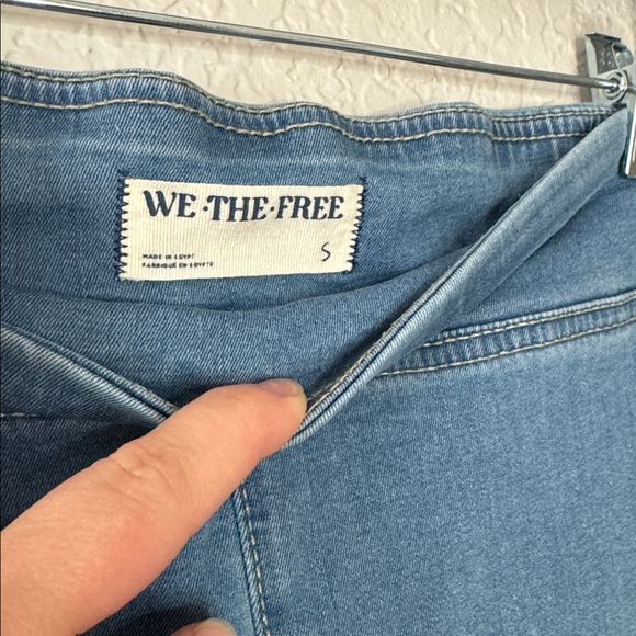 We The Free In My Feelings Flare Pull On Jeans Sz Small Medium Wash - Picture 3 of 7